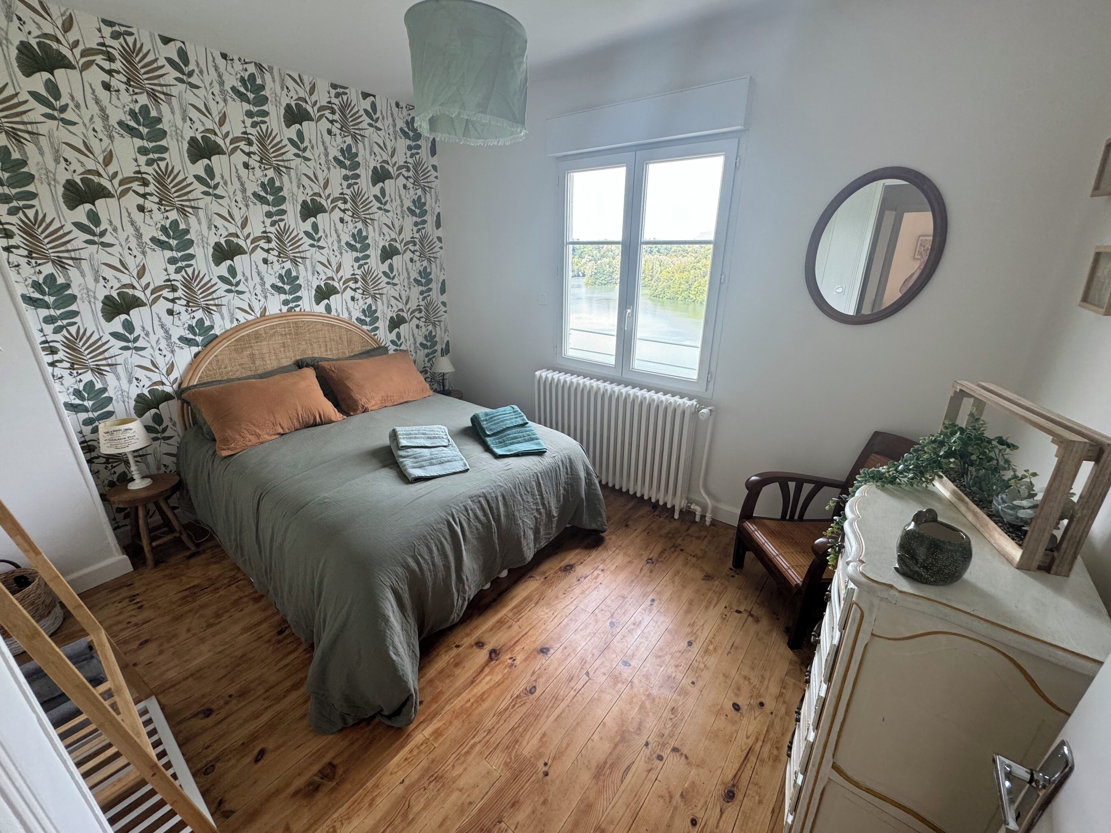 5 bedrooms, in-room safe, iron/ironing board, travel crib