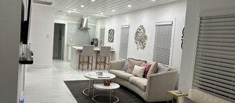 Charming cottage with AC in Boynton Beach - 2 bedrooms