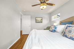 2 bedrooms, desk, iron/ironing board, travel crib
