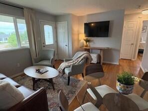 Interior - New Adventure Cottage w/ Mountain Views Near Garden of the God's and much more! (Colorado Springs)
