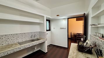 Appartement Confort, balcon, vue ville | Cuisine privée