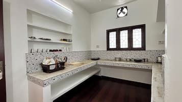 Comfort Apartment, Balcony, City View | Private kitchen | Fridge, cookware/dishes/utensils