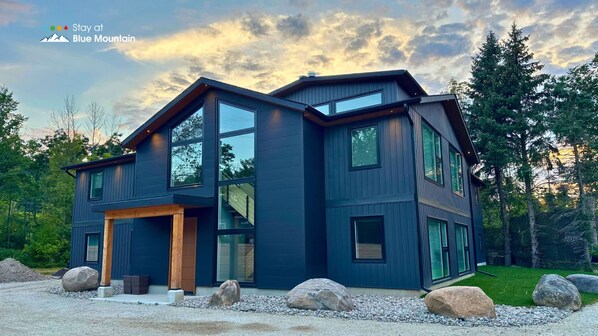 8 habitaciones y acceso a internet
