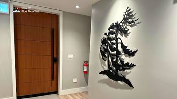 House | 8 bedrooms, Internet