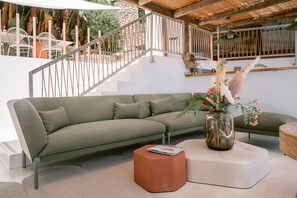 Villa | 4 bedrooms - Can Furnet in Ibiza With 4 Bedrooms and 8 Bathrooms (Santa Eulalia del Rio)