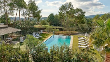 Villa, Smoking | 5 bedrooms