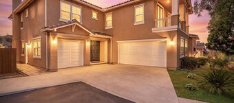 Allura Carmel Valley - 4 BR 4 BA