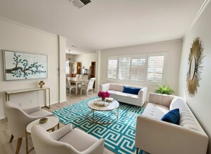 Interior - Allura Carmel Valley - 4 BR 4 BA (San Diego)