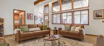 Sedona Escape: Red Rock Views