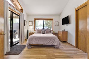 3 habitaciones, tabla de planchar con plancha y acceso a internet
