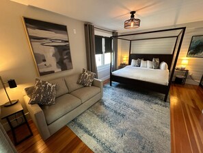 7 bedrooms - Entire Modern 7 Unit 7 Bath Boutique Inn (Newport)