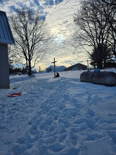 Charming 2-bedroom barnloft on hobby farm in Pleasant Hill pittsfield area