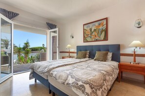 3 slaapkamers, een strijkplank/strijkijzer, wifi, beddengoed