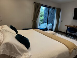 Luxury Double Room, Balcony, Mountain View