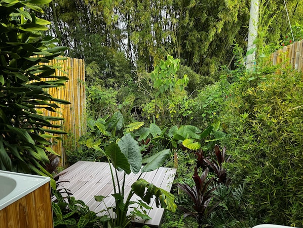 Deluxe Double Room, Garden View | Terrace/patio