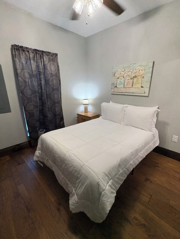 2 bedrooms, iron/ironing board, WiFi, bed sheets