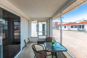 Outdoor dining - Casa Blanca - Villa D15 (Sarasota)
