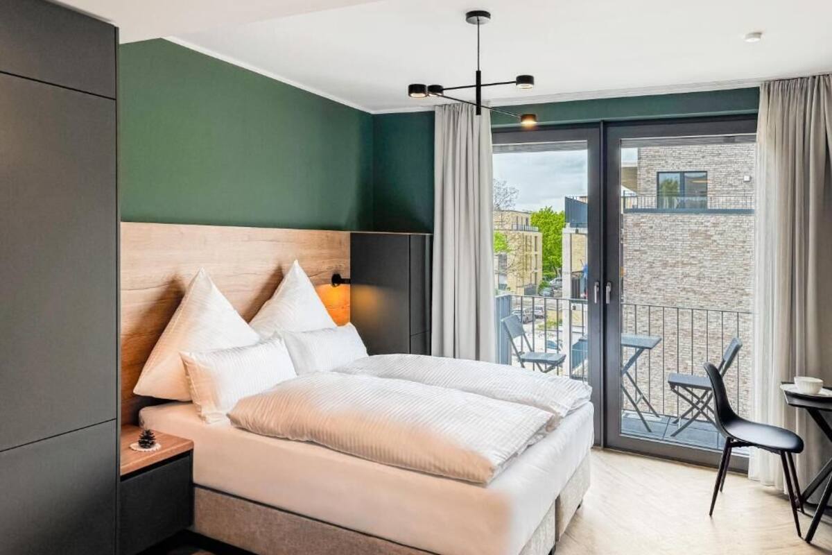 Double Room, Mobility Accessible | Desk, laptop workspace, iron/ironing board, WiFi (free)