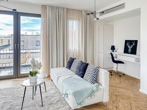 Studio | Desk, laptop workspace, iron/ironing board, free WiFi - Townhome Hotels (Hannover)