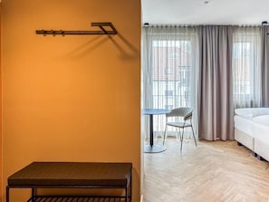 Double Room | Desk, laptop workspace, iron/ironing board, free WiFi - Townhome Hotels (Hannover)