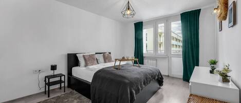 1 chambre, fer et planche à repasser, Wi-Fi gratuit, draps fournis