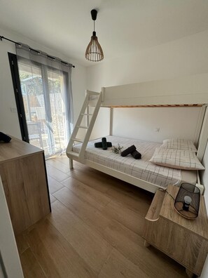 2 bedrooms, WiFi, bed sheets