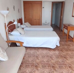 1 habitación, wifi y ropa de cama