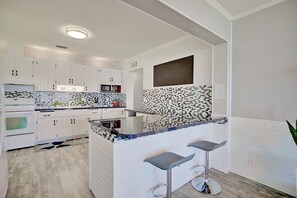 Microwave, oven, stovetop, dishwasher