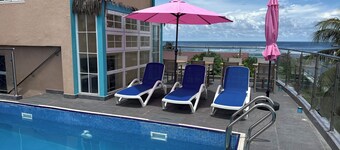 Breeze Haven Surf Retreat