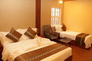 Chambre Triple Familiale | Coffres-forts dans les chambres