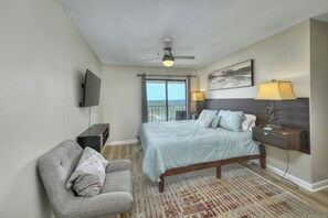 2 bedrooms, desk, free WiFi, bed sheets