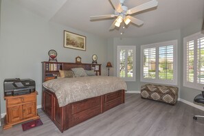 2 chambres, fer et planche à repasser, Wi-Fi, literie fournie