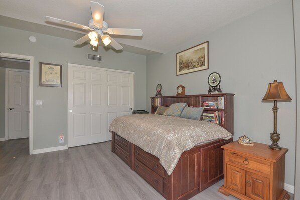 2 chambres, fer et planche à repasser, Wi-Fi, literie fournie