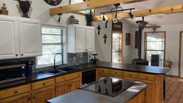 Micro-ondas, fogão, cooktop, lava-louças