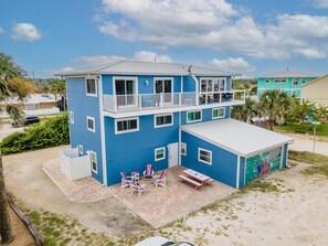 House, Multiple Beds (Son and Surf) | Exterior