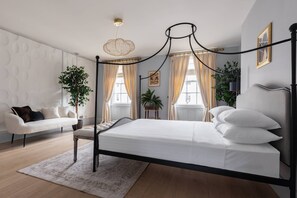 5 bedrooms, iron/ironing board, free WiFi, bed sheets - Eccleston Street III by onefinestay (London)