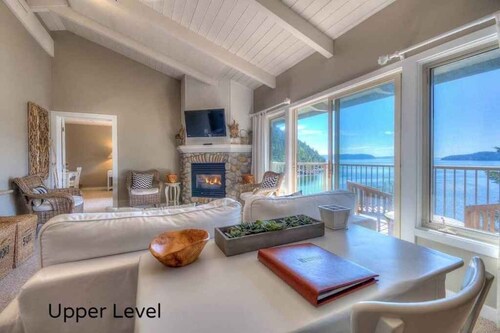 Hillside Deluxe Two King Suite