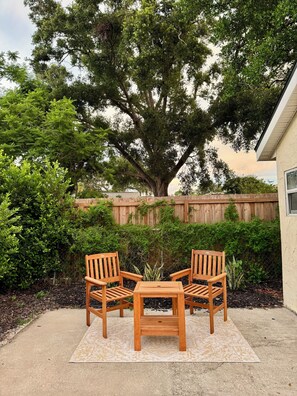 Terrace/patio - Studio Retreat in South Tampa + Outdoor Space (Tampa)
