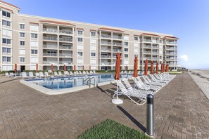 Appart'hôtel, plusieurs lits (Sandpiper 108) | Piscine
