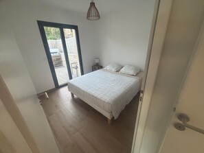 3 bedrooms, WiFi, bed sheets