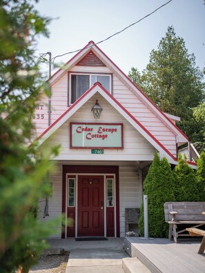 Exterior detail - The Red Roof - Back Portion - Sleeps 8 (Tobermory)