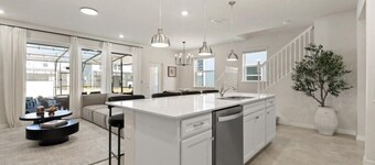 5 BD/ 4.5 BA/ Windsor Cay (16202 CC)