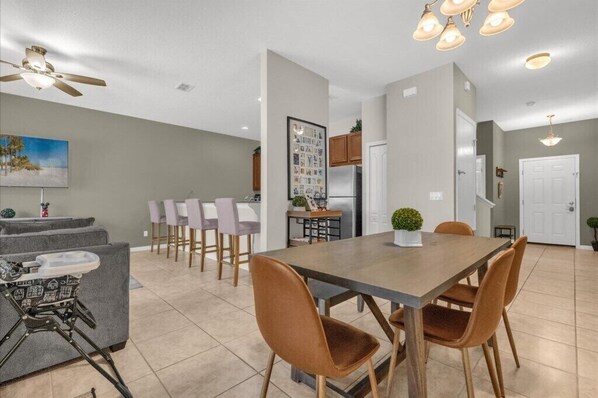 Dining - 4 Bedrooms / 3 Bathroms / Paradise Palms (8977MP) (Kissimmee)