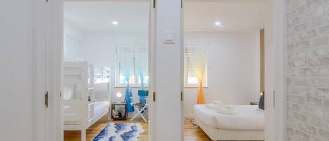 2 bedrooms, iron/ironing board, Internet, bed sheets
