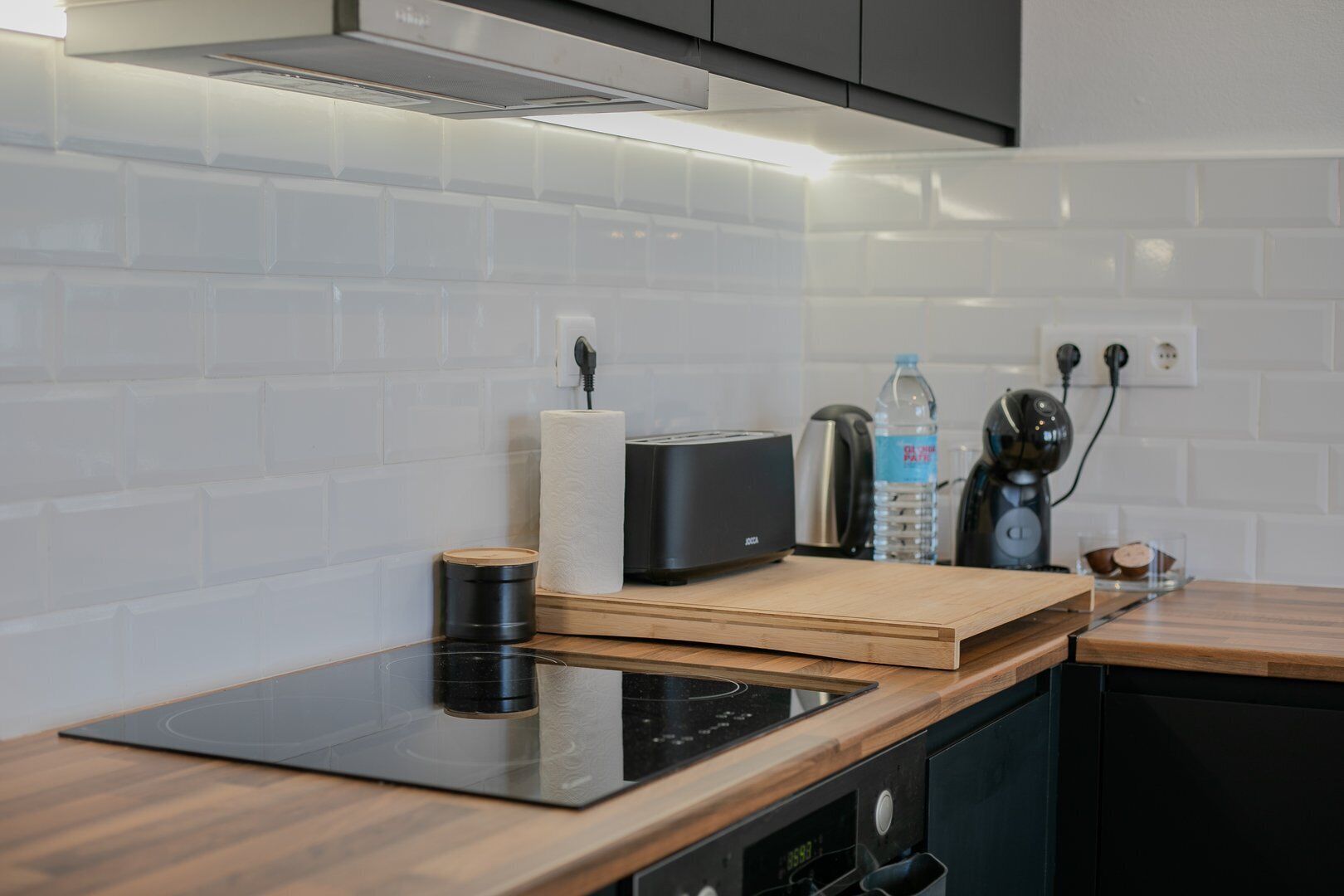 Refrigerador, microondas, horno, cafetera/tetera