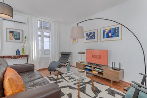 TV