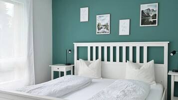 3 Schlafzimmer, Schreibtisch, BĂŒgeleisen/BĂŒgelbrett, Reisekinderbett