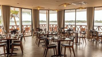 TĂ€gliches inbegriffenes FrĂŒhstĂŒcksbuffet