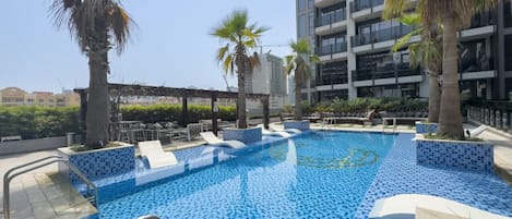 泳池