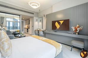 1 bedroom, in-room safe, iron/ironing board, free WiFi